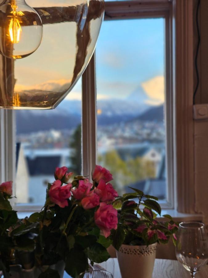 Appartamento Lovely Center With Amazing Views And Free Parking! Tromsø