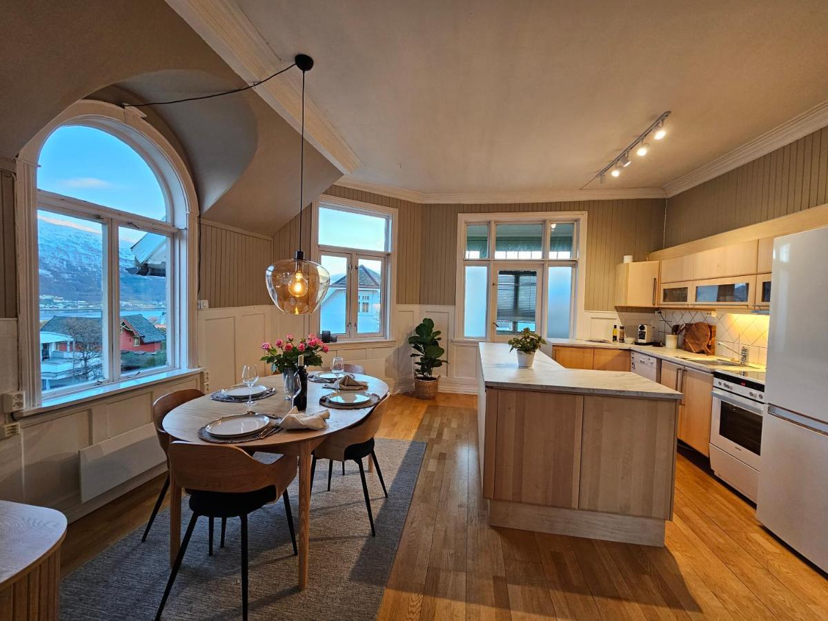 Appartamento Lovely Center With Amazing Views And Free Parking! *