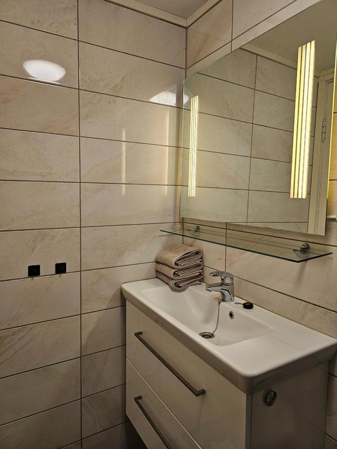 Lovely Center With Amazing Views And Free Parking! Appartamento *