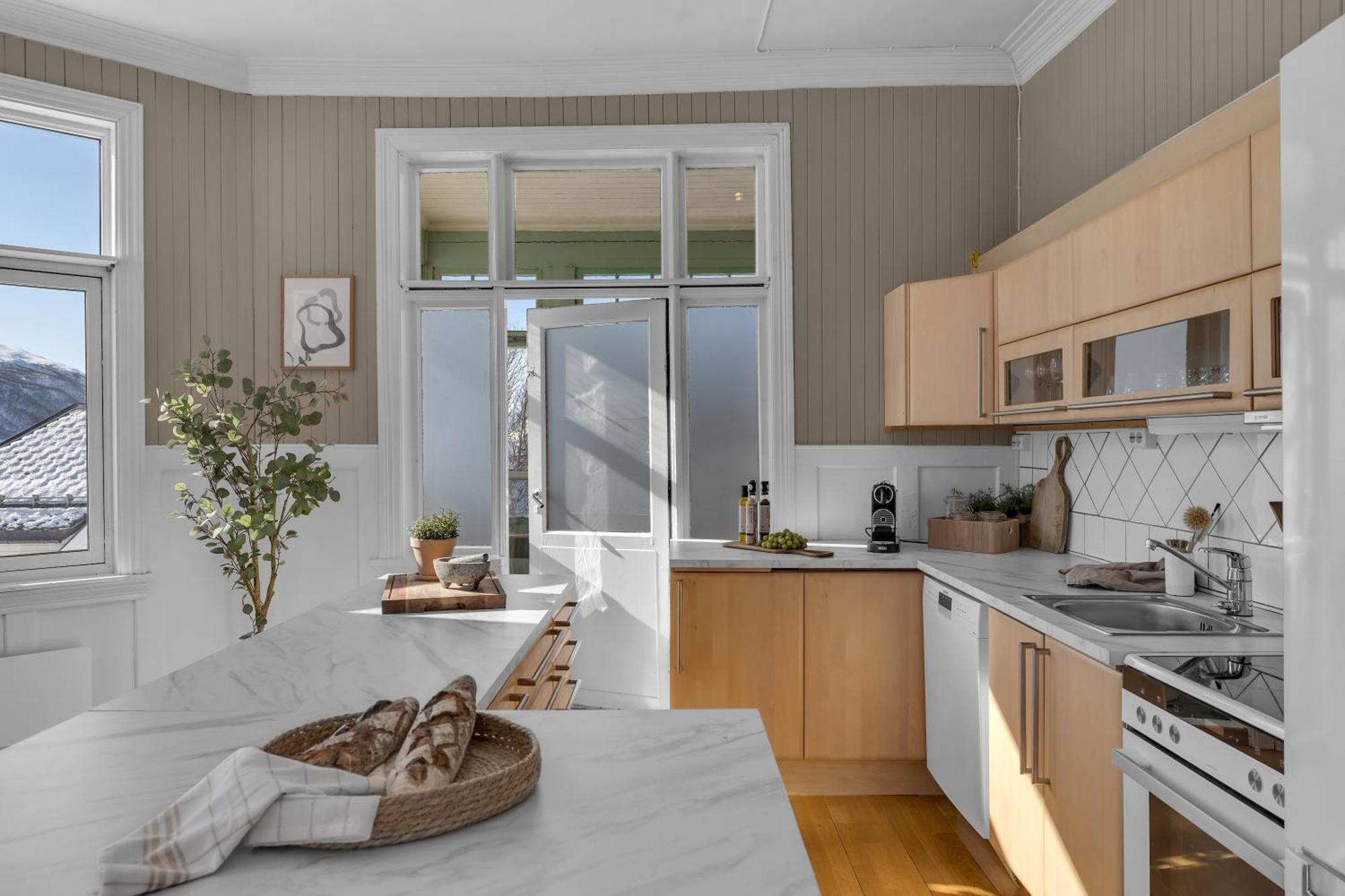 Lovely Center With Amazing Views And Free Parking! Appartamento