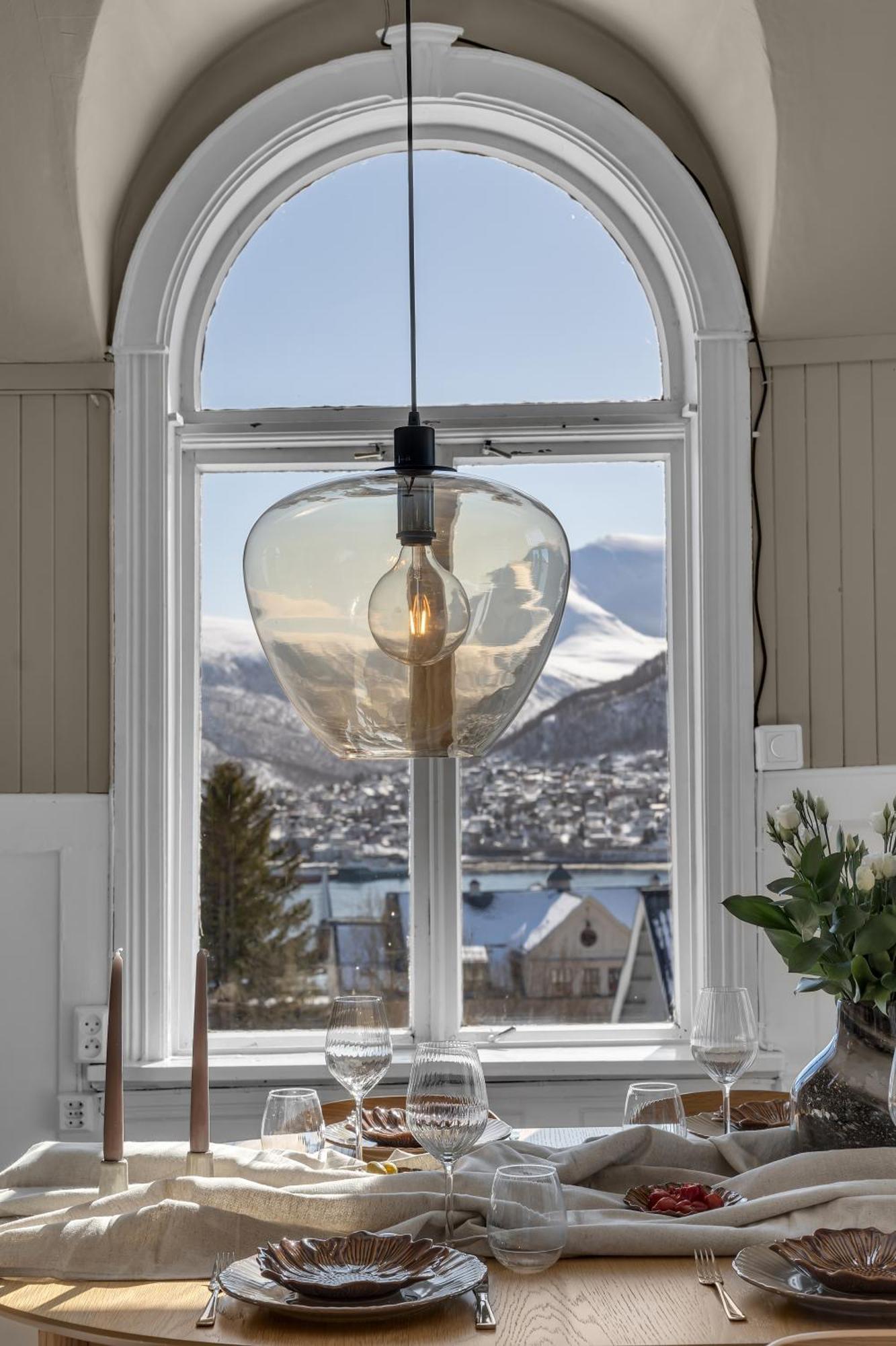 Lejlighed Lovely Center With Amazing Views And Free Parking!